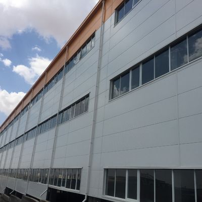 Vorgefertigte Stahlkonstruktionsfabrik für Industrieanlagen Vorkonstruktionsvorhaben für Lager
